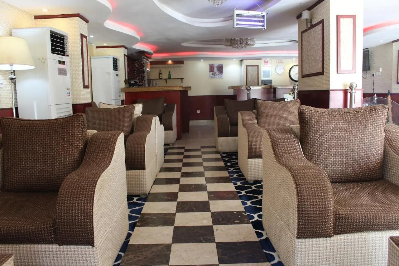 מלון Al Farhan Apartment Al Hamra-ג'דה